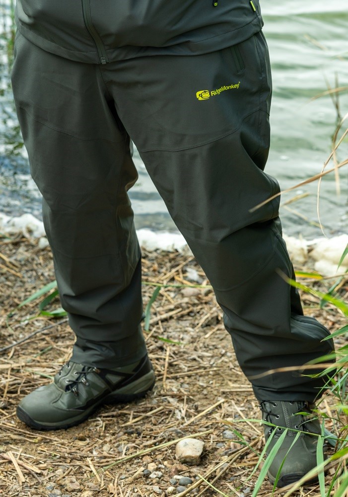 RidgeMonkey Kalhoty APEarel ThermaPro Waterproof Shell Trousers Green (1)